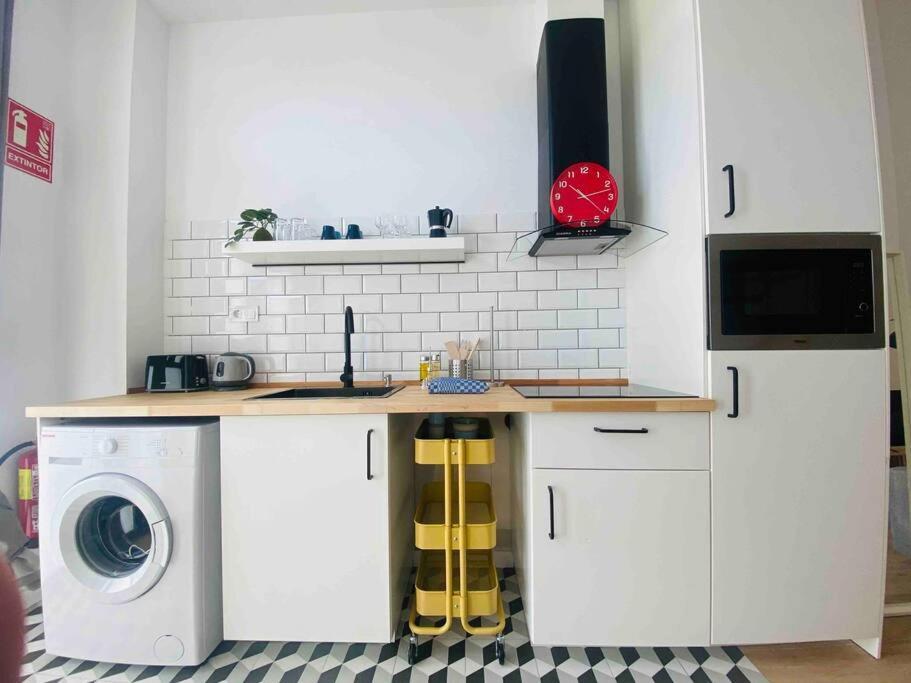Nice & Cozy Flat Close The Beach Valencia Bagian luar foto